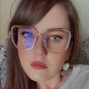 Meet your Posher, Kaci